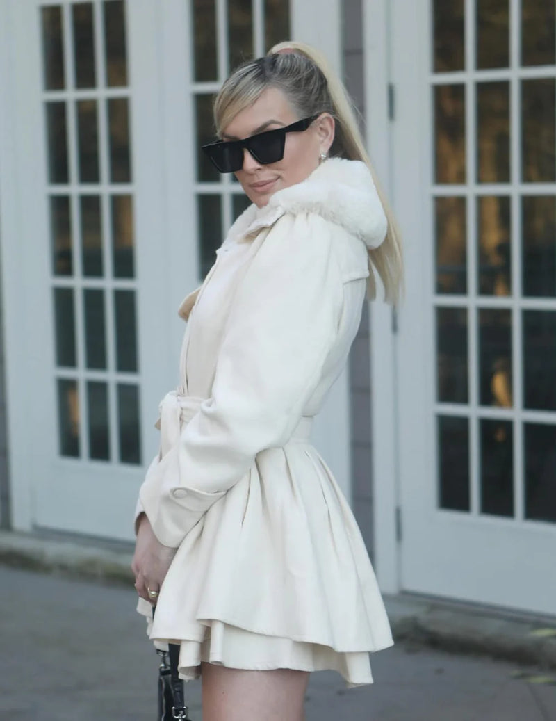 Abitino/Trench Leggero con Pelliccia